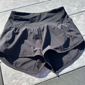 Lululemon speed up low-rise lines shorts. worn once